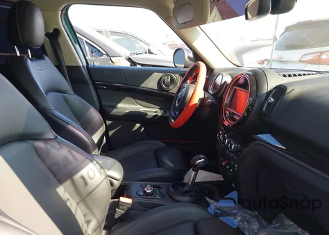 2019 Mini Countryman Cooper S из США, поврежденный, VIN WMZYT3C59K3E95158